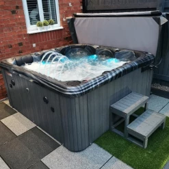 Orca Leisure Kirkboro Hot Tub - FREE INSTALLATION
