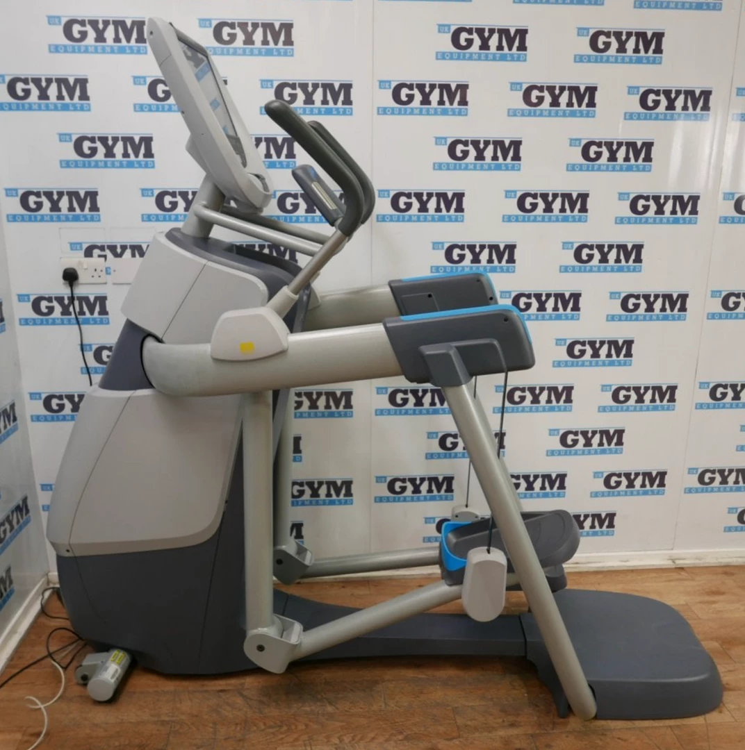 Refurbished Precor AMT 885 Openstride - V7 Software (TV/Internet Features) Cardio