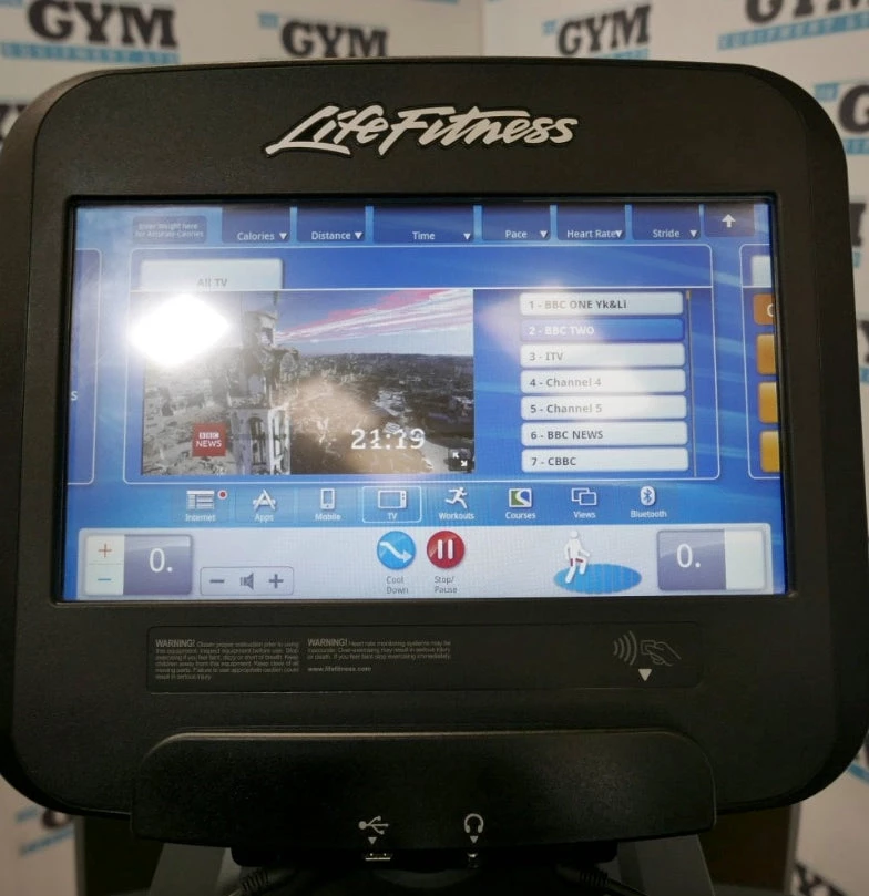 Cardio Refurbished Life Fitness Elevation Series Discover SE FlexStrider