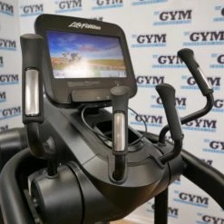 Cardio Refurbished Life Fitness Elevation Series Discover SE FlexStrider