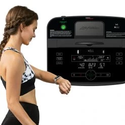 Life Fitness T5 Treadmill With Track Connect 2.0 Console