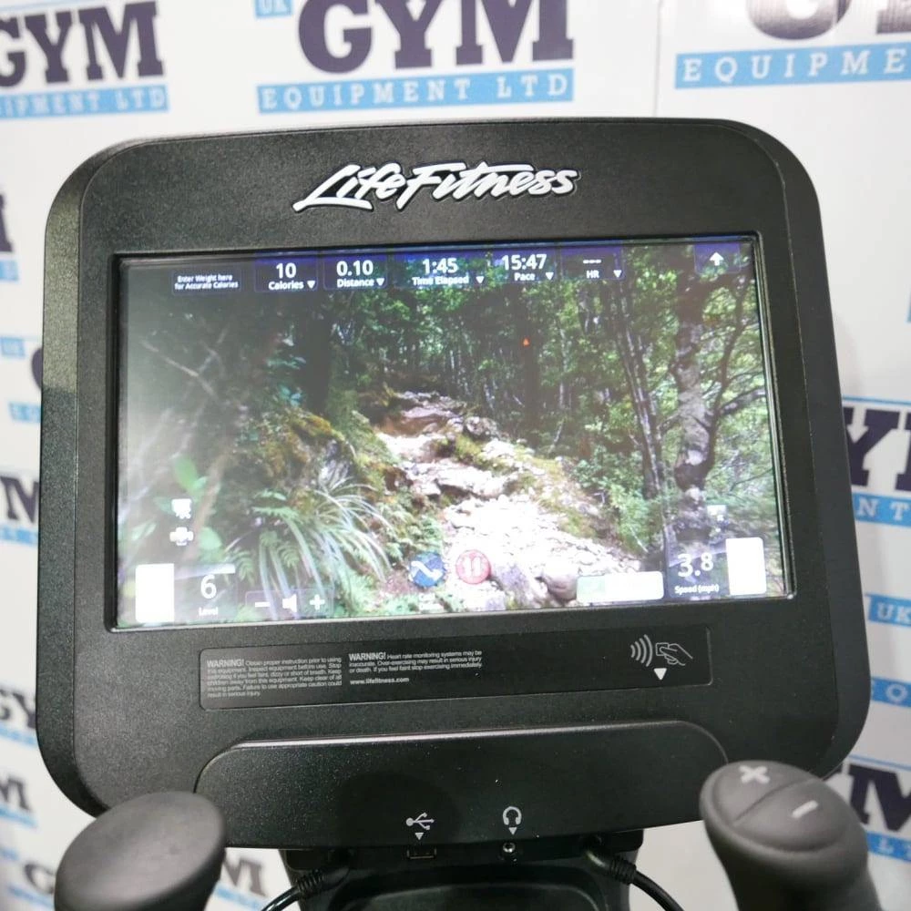 Refurbished Life Fitness 95X Elevation Series Discover SE Cross Trainer Cardio