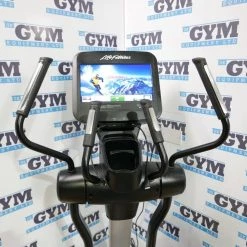 Refurbished Life Fitness 95X Elevation Series Discover SE Cross Trainer Cardio